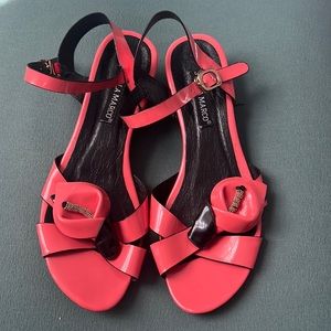 Women’s sandals
